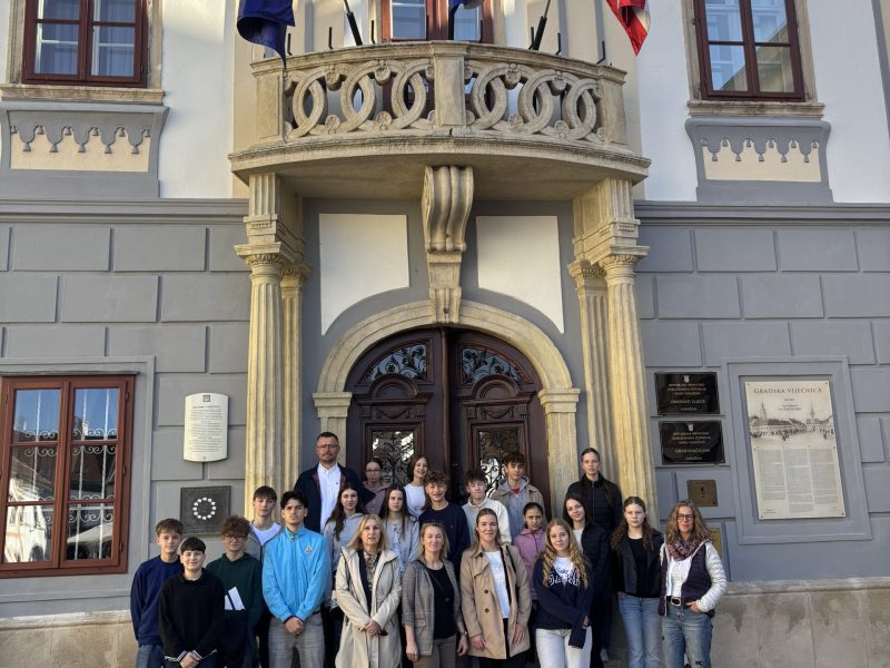 Empfang vor dem Rathaus in Varazdin
